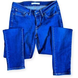 28 waist 711 Levi skinny jeans